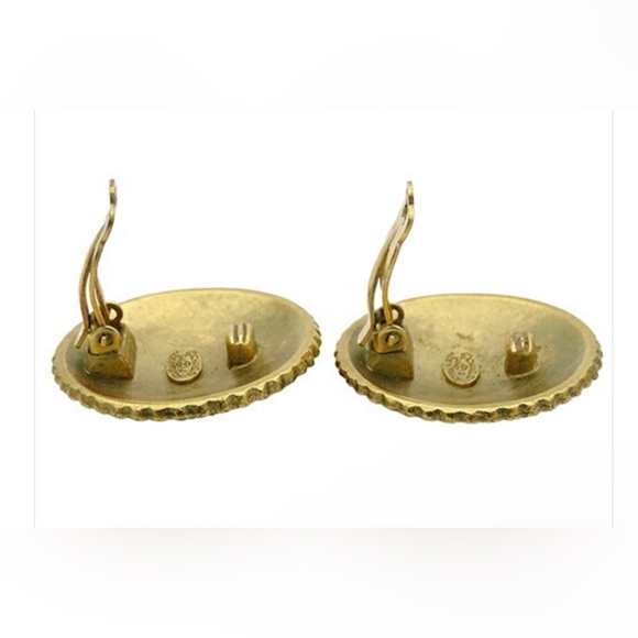 CHANEL 1994 logo-engraved button clip-on earrings with box - Picture 4 of 4